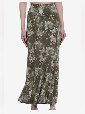 Thorn and fable skirt